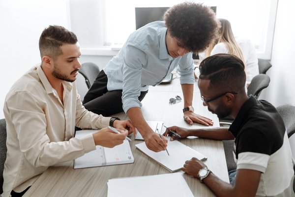 Come si può gestire il rischio di contenziosi legali durante l'espansione internazionale?